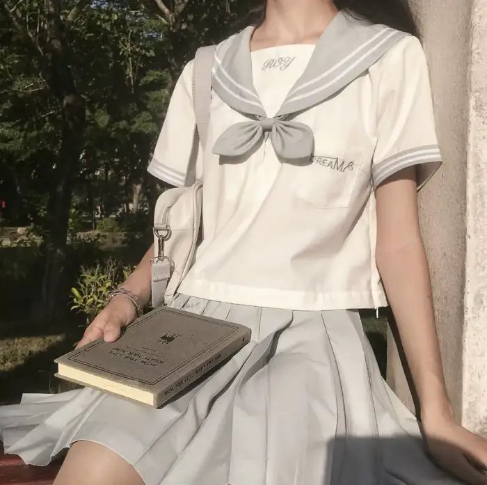 布劳涅森林的女人们